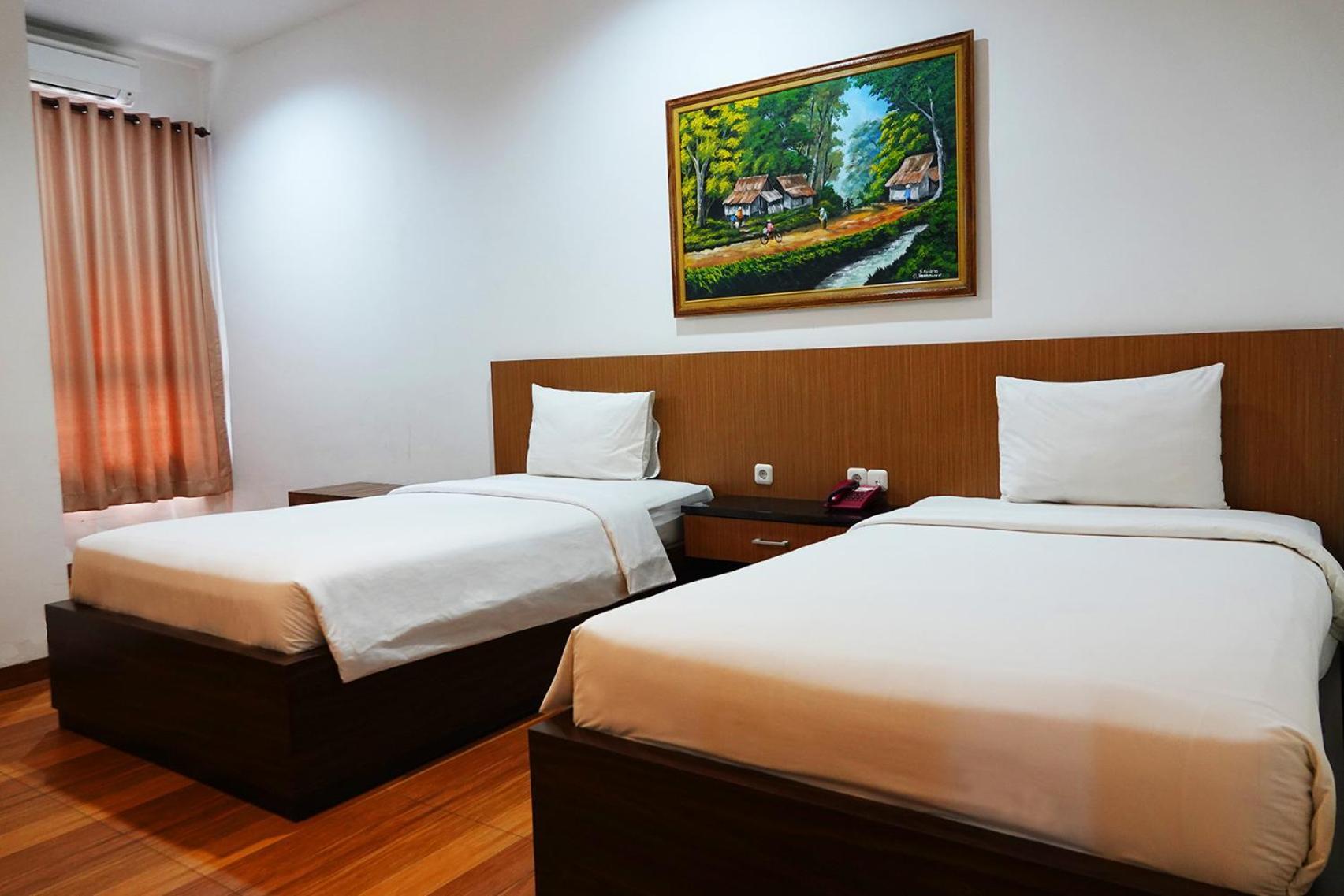 Baratha Hotel & Resto Bondowoso Ngoại thất bức ảnh