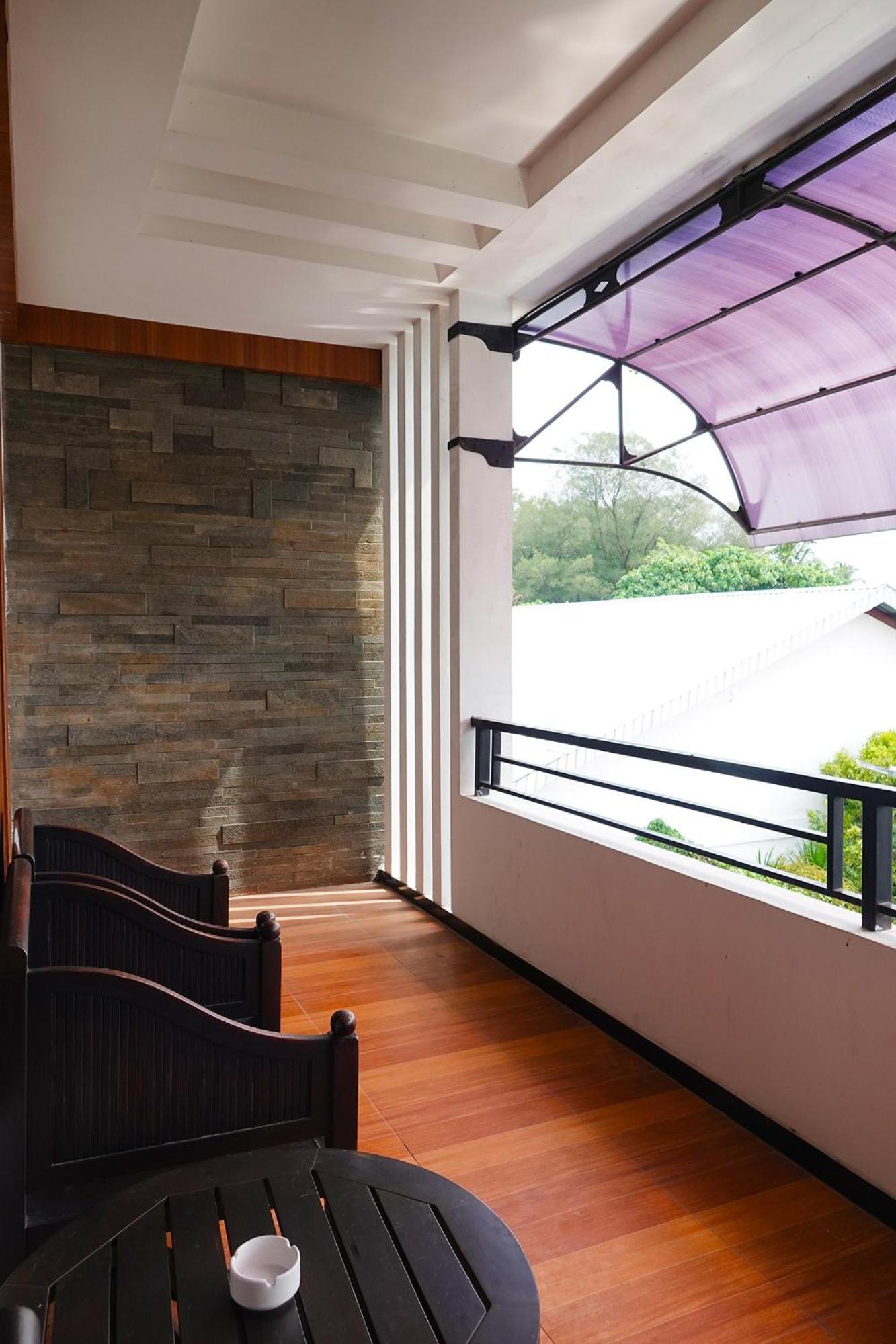 Baratha Hotel & Resto Bondowoso Ngoại thất bức ảnh