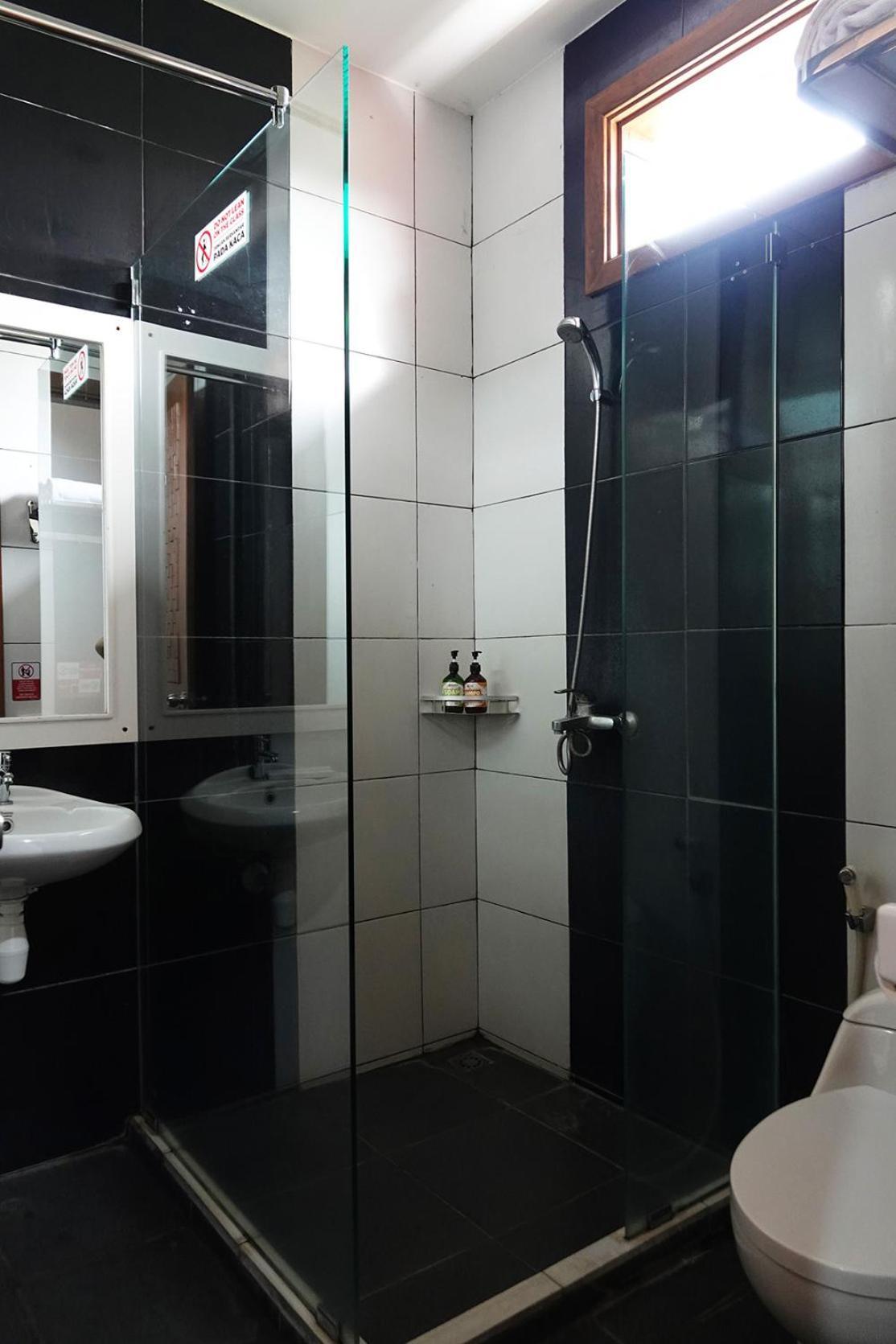 Baratha Hotel & Resto Bondowoso Ngoại thất bức ảnh