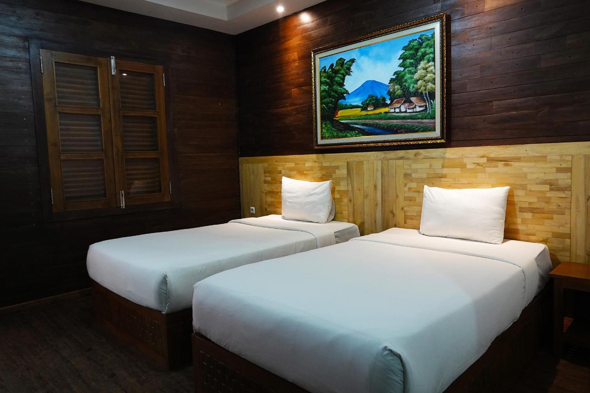 Baratha Hotel & Resto Bondowoso Ngoại thất bức ảnh