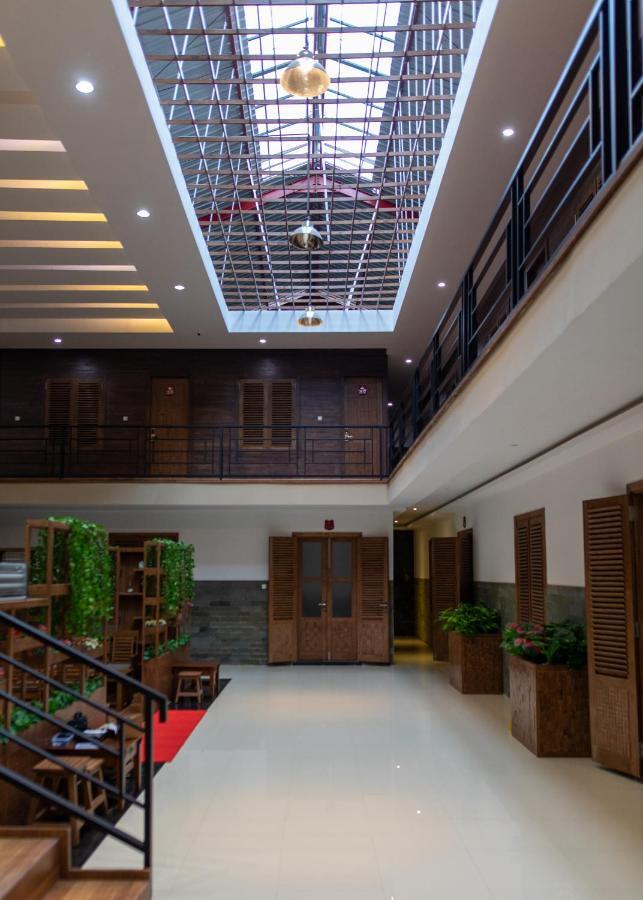 Baratha Hotel & Resto Bondowoso Ngoại thất bức ảnh