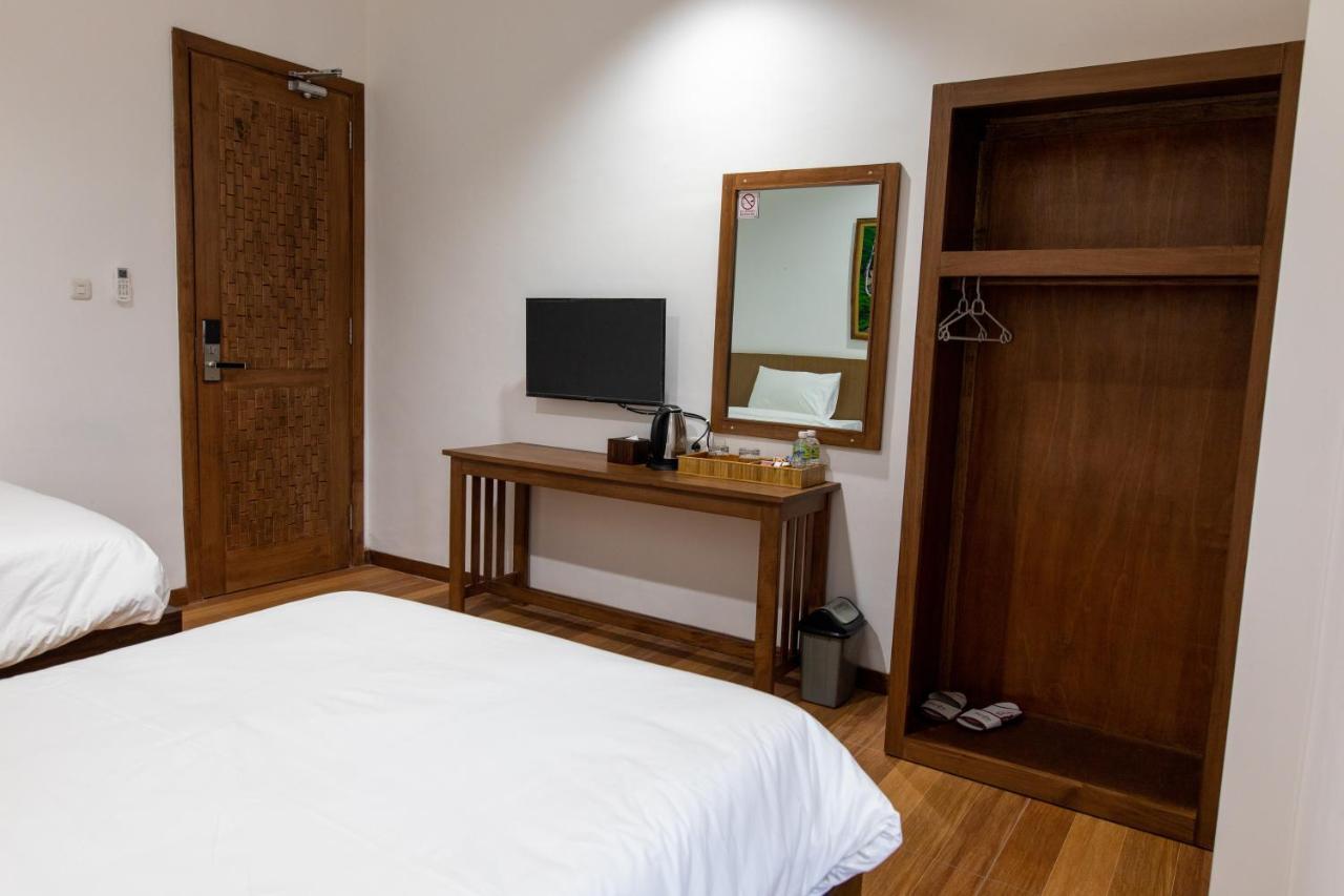 Baratha Hotel & Resto Bondowoso Ngoại thất bức ảnh