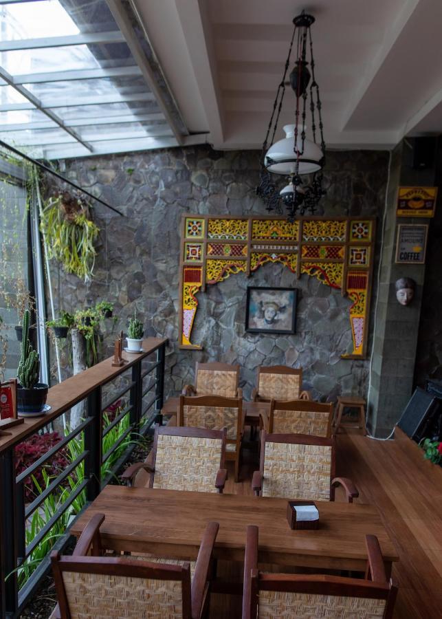 Baratha Hotel & Resto Bondowoso Ngoại thất bức ảnh
