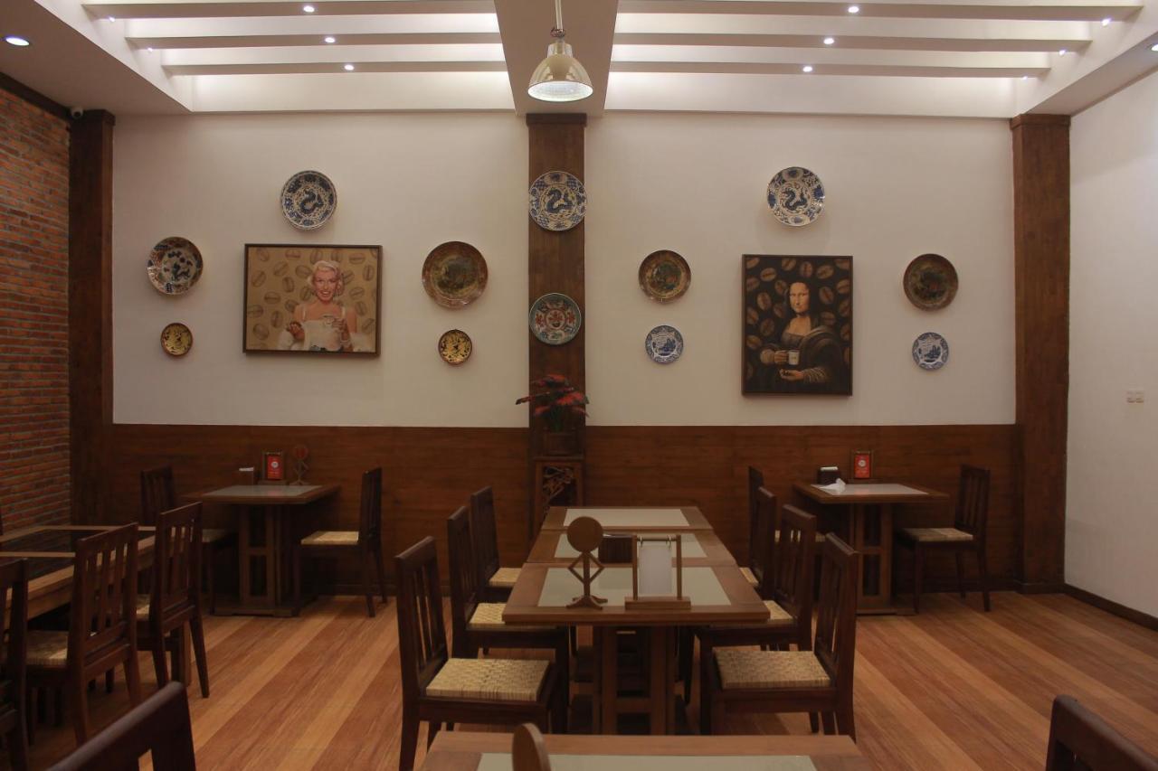 Baratha Hotel & Resto Bondowoso Ngoại thất bức ảnh